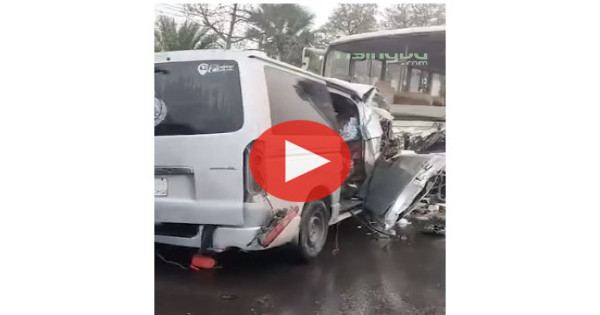 বাগেরহাটে বাস-মাইক্রোবাসের সংঘর্ষ