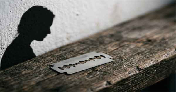 ধর্ষকের গোপন অঙ্গ কেটে দিলেন নারী